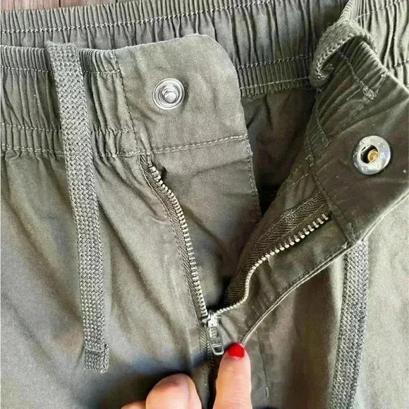 Nike Sport Essentials Men's Woven Unlined Utility Shorts Olive Green DM6833 355 - Picture 11 of 15